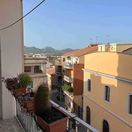 Apartment Casa San Giovanni -in Pieno Centro Storico- Olbia